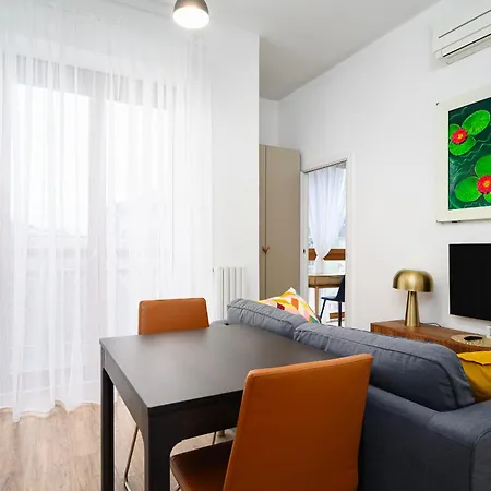 Classbnb - Bright In The Moscova Area Apartment
